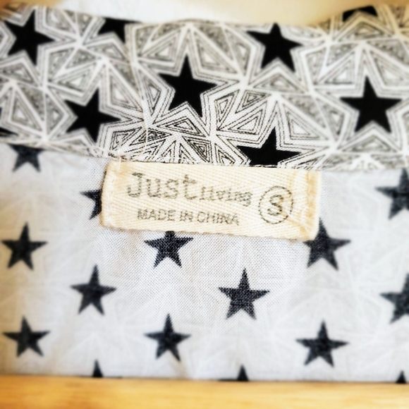 Cropped black and white blouse - Picture 2 of 4